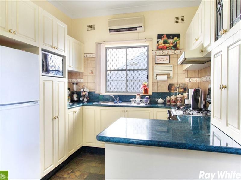 65 Duncan Street, Balgownie NSW 2519
