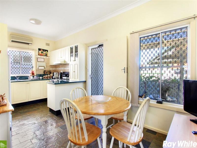 65 Duncan Street, Balgownie NSW 2519
