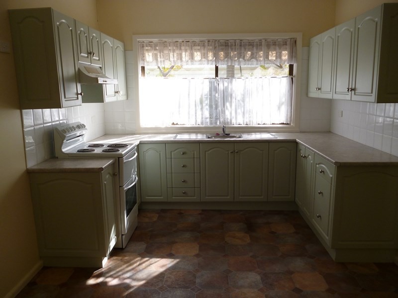 4 Amaral Avenue, Albion Park NSW 2527