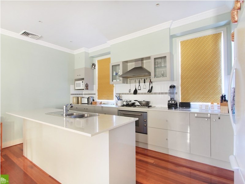 31 Broughton Avenue, Albion Park NSW 2527