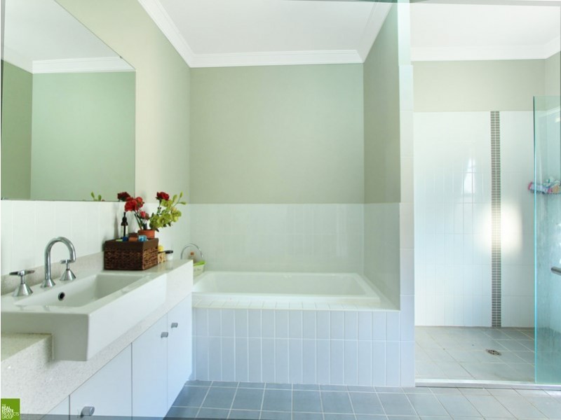 31 Broughton Avenue, Albion Park NSW 2527