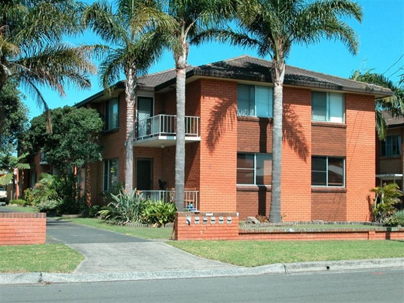 2/8 Peterborough Avenue, Warilla NSW 2528