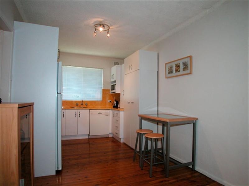 2/8 Peterborough Avenue, Warilla NSW 2528