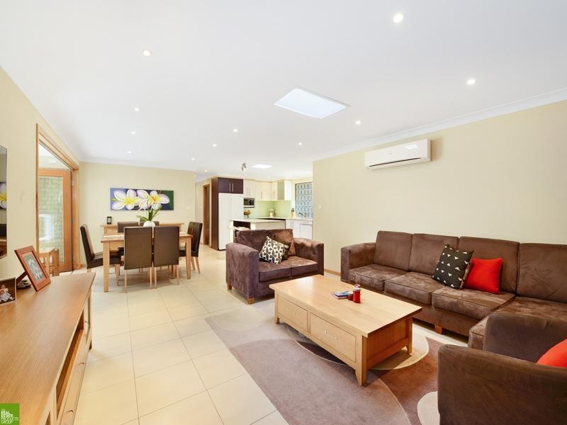 33 Kaylaur Crescent, Albion Park Rail NSW 2527