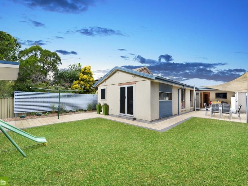 33 Kaylaur Crescent, Albion Park Rail NSW 2527