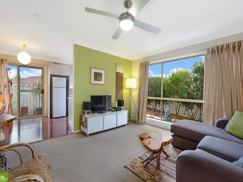 2/35 Paperbark Street, Albion Park Rail NSW 2527