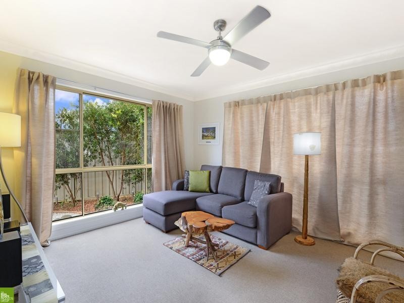 2/35 Paperbark Street, Albion Park Rail NSW 2527