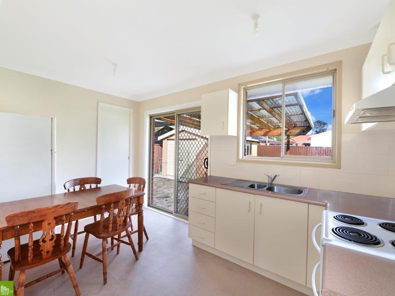 8 Coolibah Avenue, Albion Park Rail NSW 2527