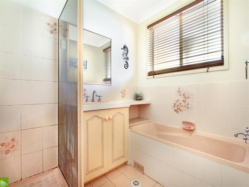 23 Bateman Avenue, Albion Park Rail NSW 2527