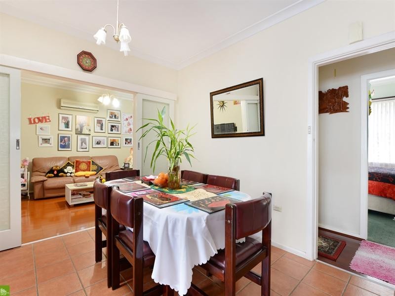 43 Simpson Parade, Albion Park NSW 2527