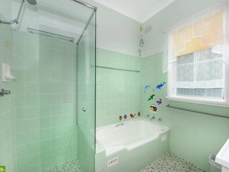 43 Simpson Parade, Albion Park NSW 2527