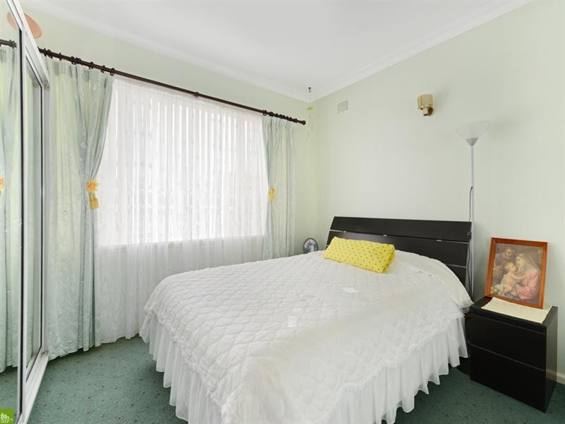 43 Simpson Parade, Albion Park NSW 2527