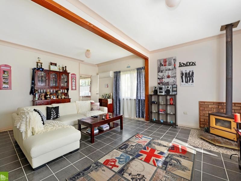 33 Macquarie Street, Albion Park NSW 2527