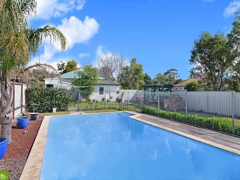 33 Macquarie Street, Albion Park NSW 2527