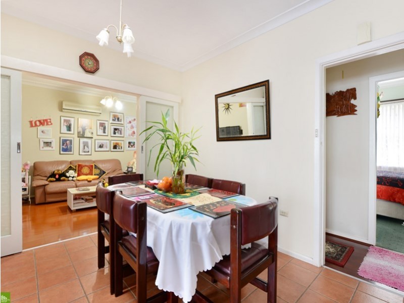 43 Simpson Parade, Albion Park NSW 2527