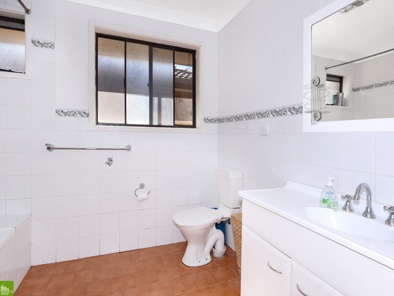 35 Tongarra Road, Albion Park Rail NSW 2527