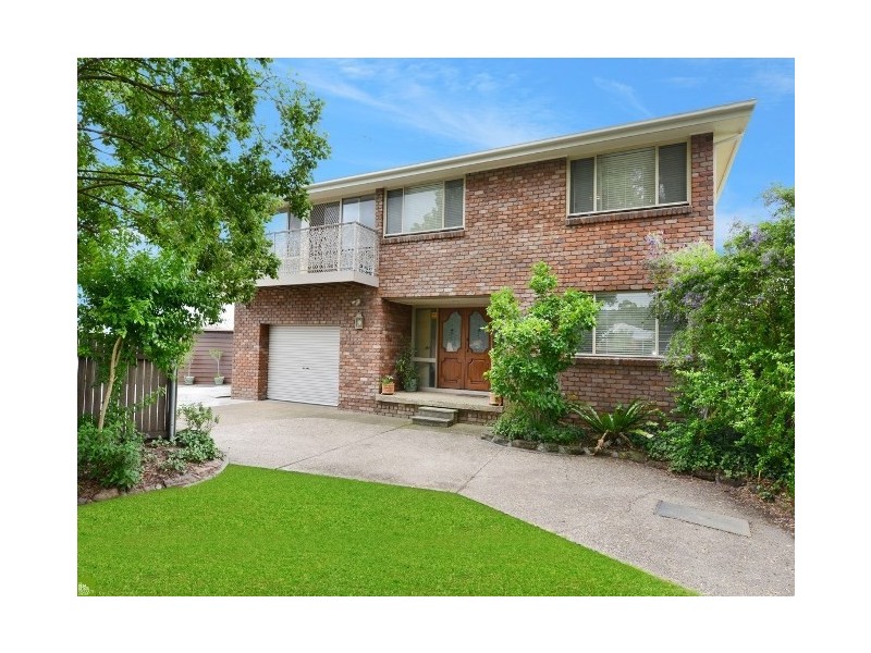 11 White Gum Avenue, Albion Park Rail NSW 2527