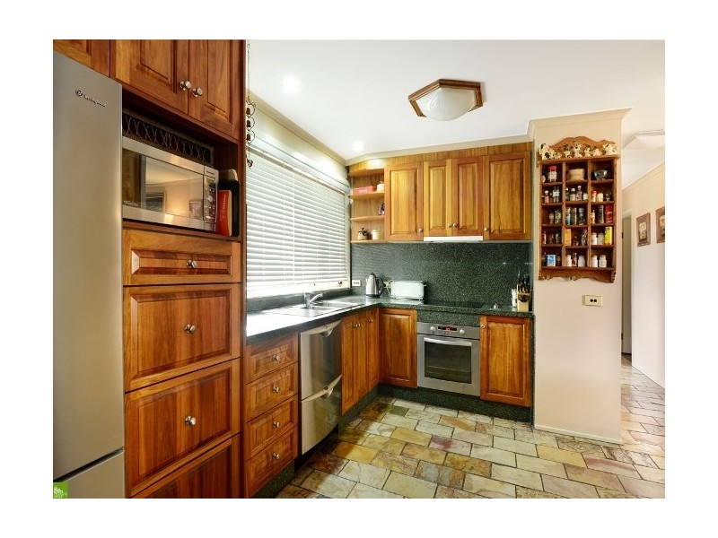 11 White Gum Avenue, Albion Park Rail NSW 2527