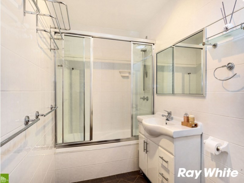 33 Wiley Street, Albion Park NSW 2527