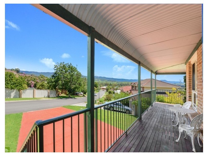 15 Severn Place, Albion Park NSW 2527