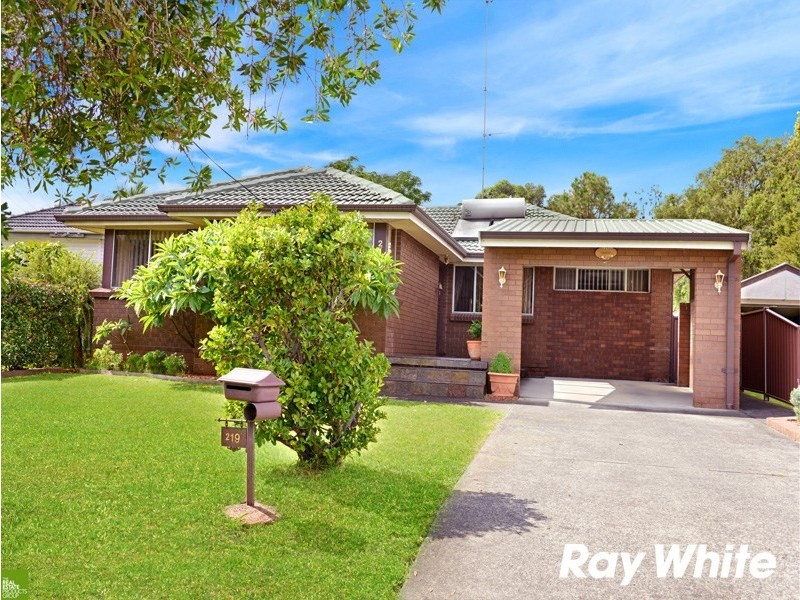 219 Tongarra Road, Albion Park NSW 2527