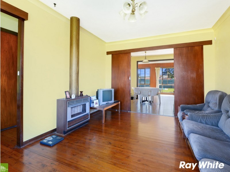 71 Poplar Avenue, Albion Park Rail NSW 2527