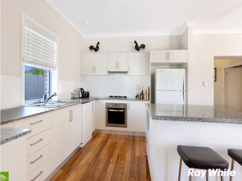 4 Pambula Street, Albion Park NSW 2527