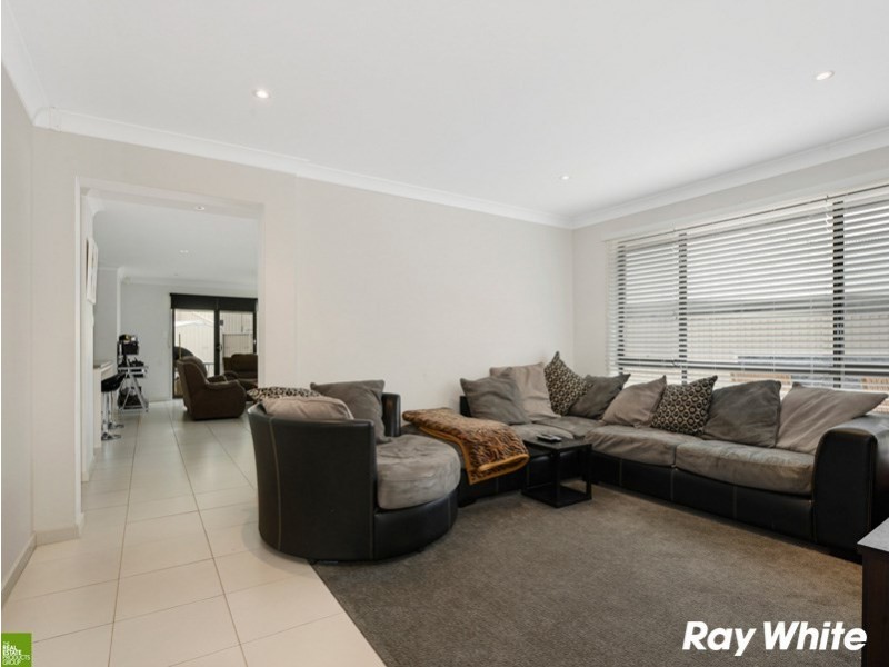 18 Waterford Terrace, Albion Park NSW 2527