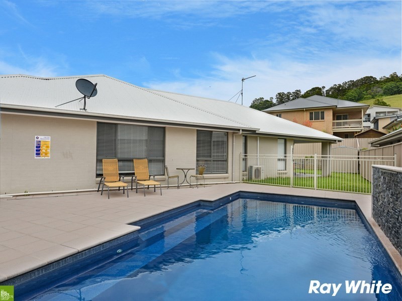 18 Waterford Terrace, Albion Park NSW 2527