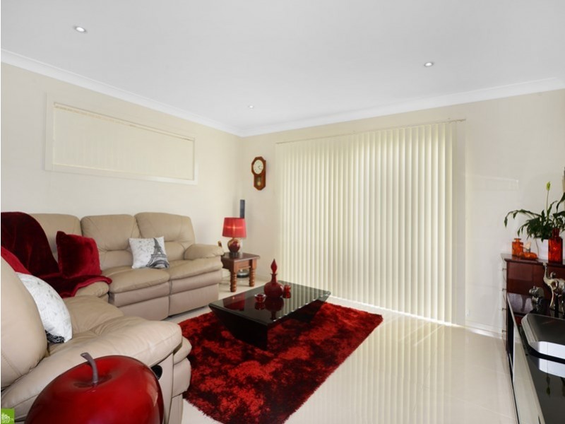 7 Chaplin Place, Albion Park NSW 2527