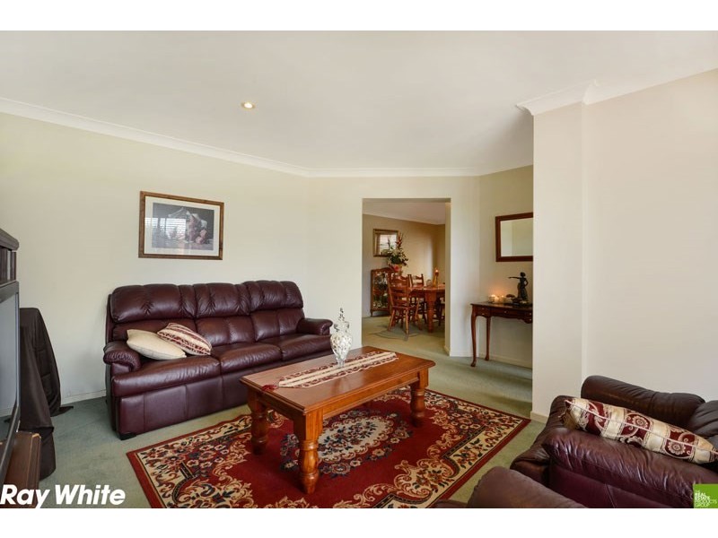 38 Esperance Drive, Albion Park NSW 2527