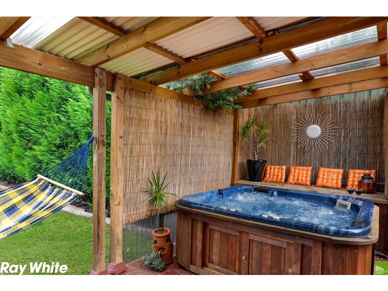 38 Esperance Drive, Albion Park NSW 2527