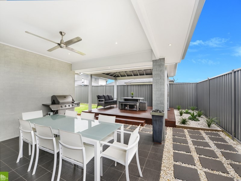 4 Bayview Avenue, Haywards Bay NSW 2530