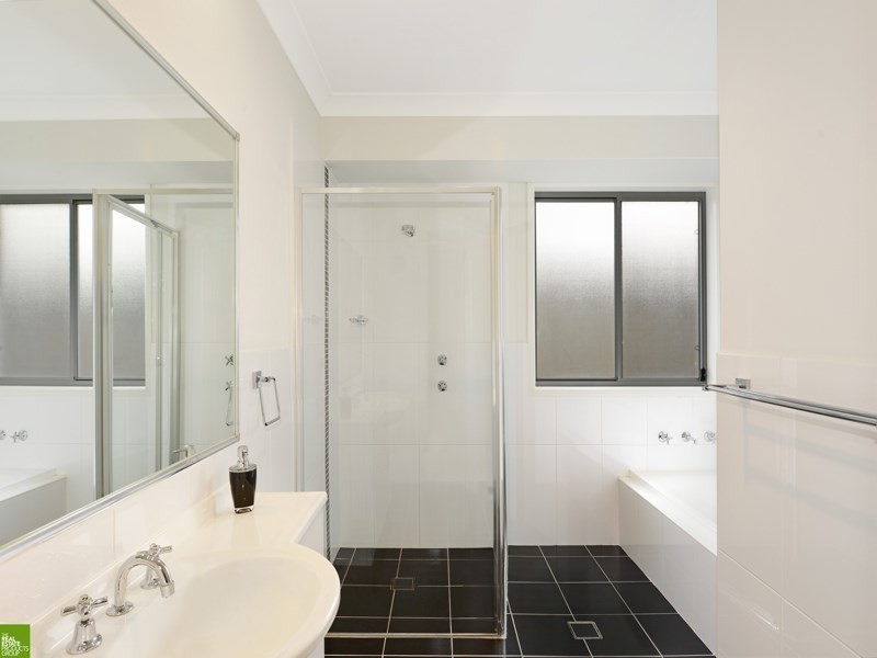 4 Bayview Avenue, Haywards Bay NSW 2530