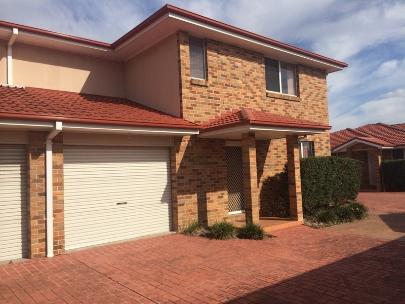 2/184 Tongarra Road, Albion Park NSW 2527