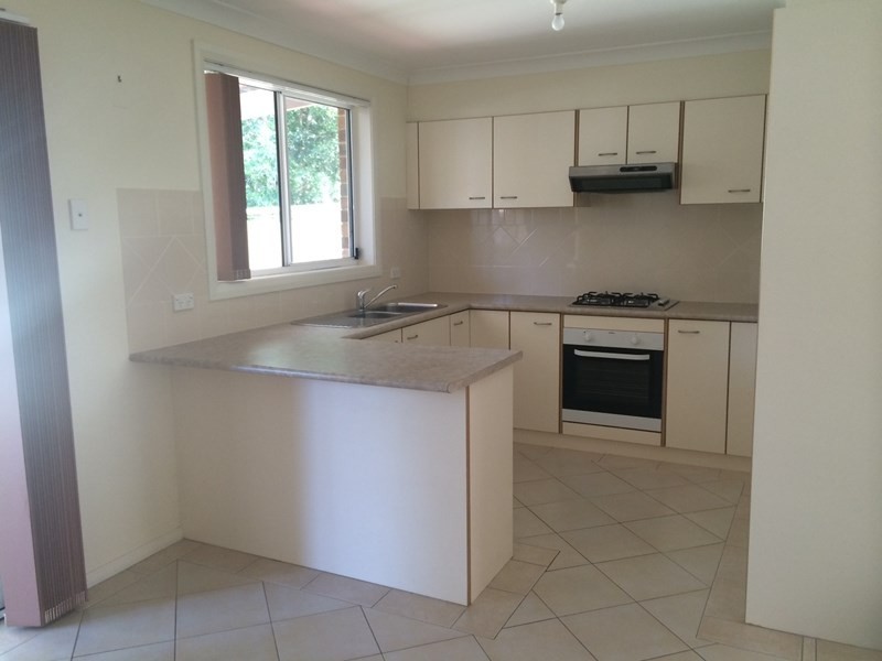 2/184 Tongarra Road, Albion Park NSW 2527