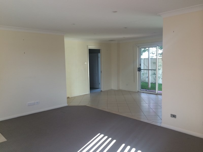 2/184 Tongarra Road, Albion Park NSW 2527