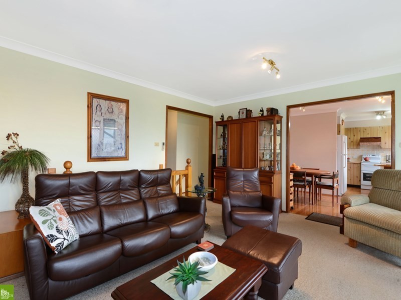 11 Scenic Crescent, Albion Park NSW 2527