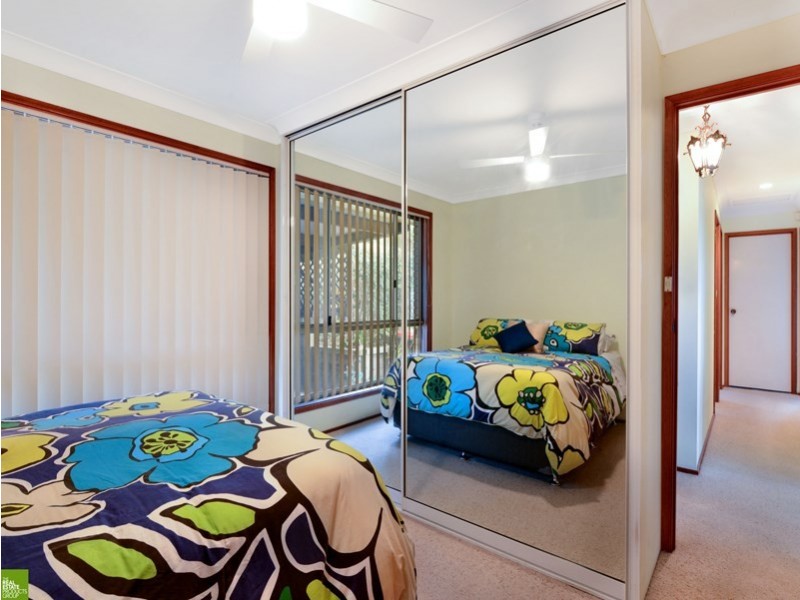 11 Scenic Crescent, Albion Park NSW 2527