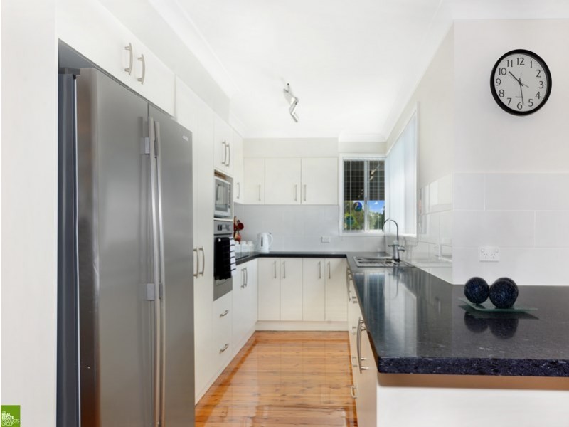 22 Pleasant View Close, Albion Park NSW 2527