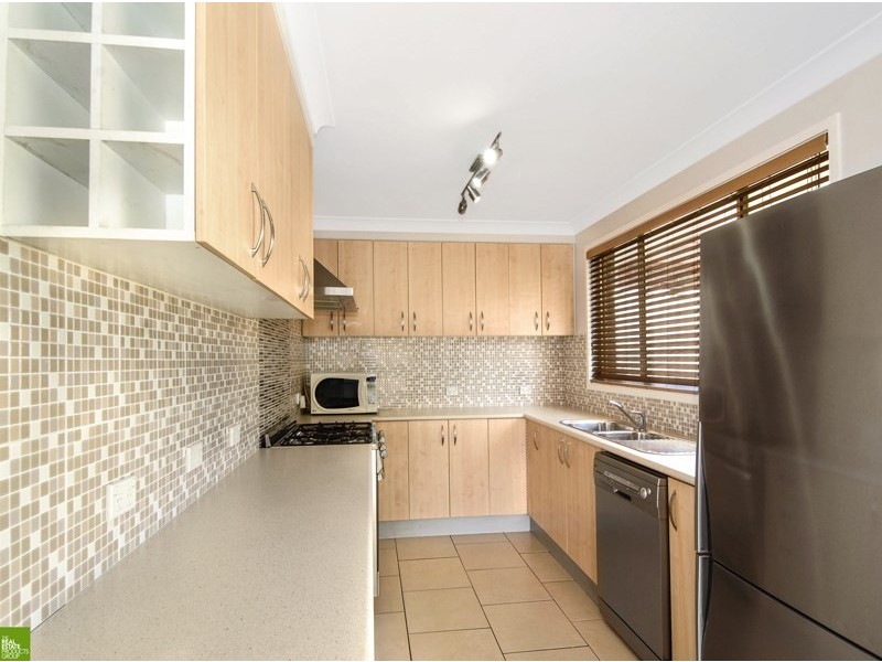 4 Harris Street, Albion Park NSW 2527