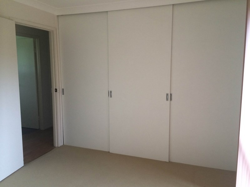 11 Fraser Crescent, Albion Park NSW 2527
