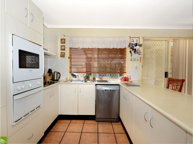 17 Hazelton Drive, Albion Park NSW 2527