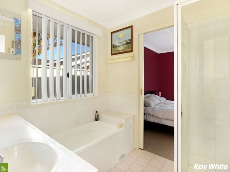 12 Sandpiper Close, Albion Park Rail NSW 2527