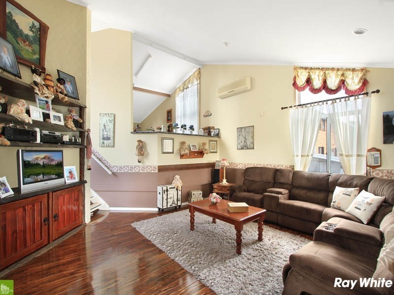 27 Hillside Drive, Albion Park NSW 2527