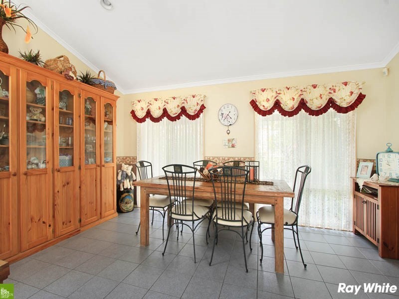 27 Hillside Drive, Albion Park NSW 2527