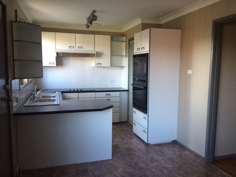 12 Banksia Avenue, Albion Park Rail NSW 2527