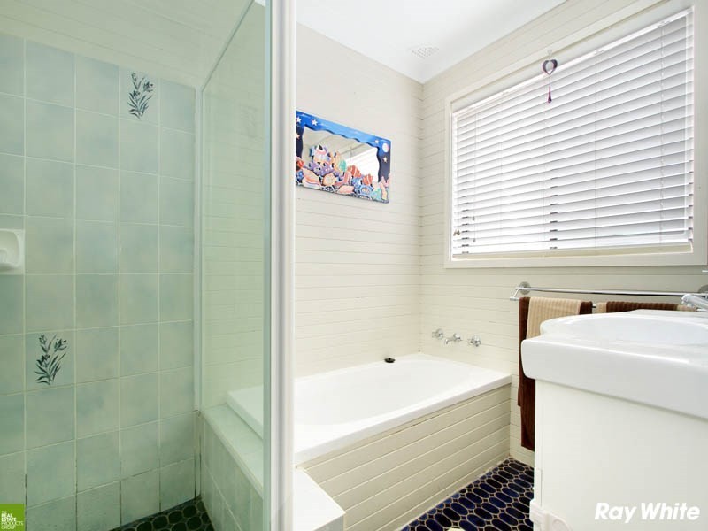 15 Premier Drive, Albion Park NSW 2527