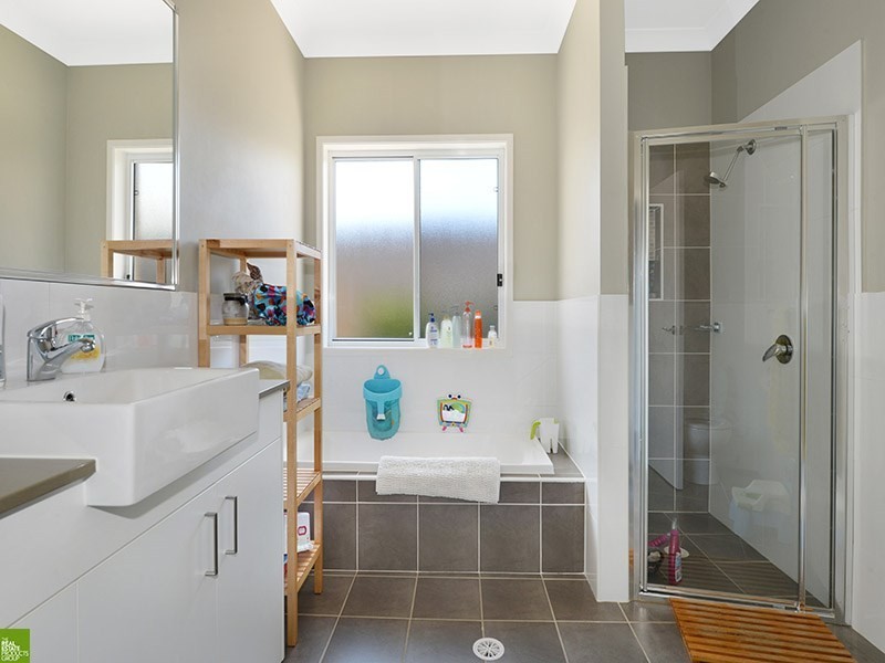 3 Wingello Crescent, Albion Park NSW 2527