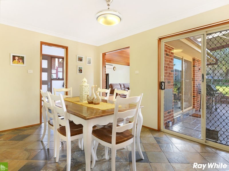 42 Gloucester Circuit, Albion Park NSW 2527